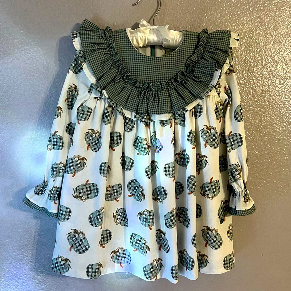 Marta y Paula Sage Green Pumpkin Dress. SPANISH COUTURE.